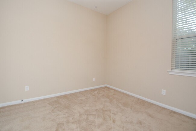 Building Photo - 22 Cheswood Manor Drive