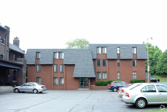 Building Photo - LEXINGTON COURT