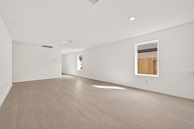 Building Photo - 26923 Dalmatian Bellflower Dr