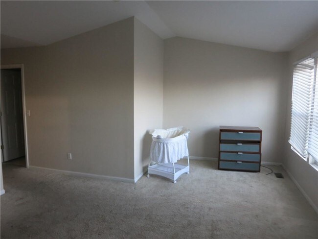 Building Photo - 17542 Gateway Cir