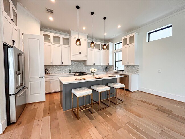 Building Photo - 1735a Moritz Dr