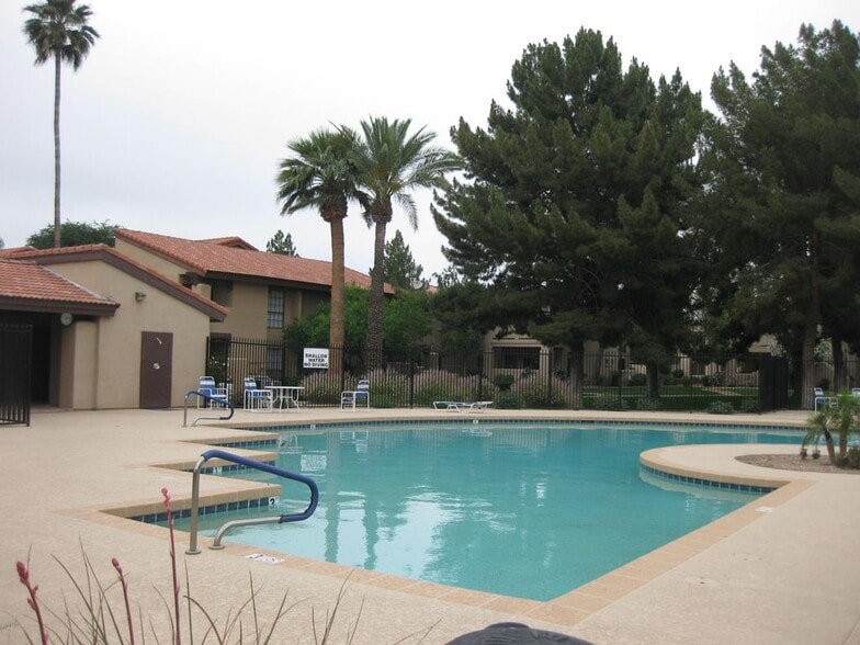 Pool - 1351 N Pleasant Dr