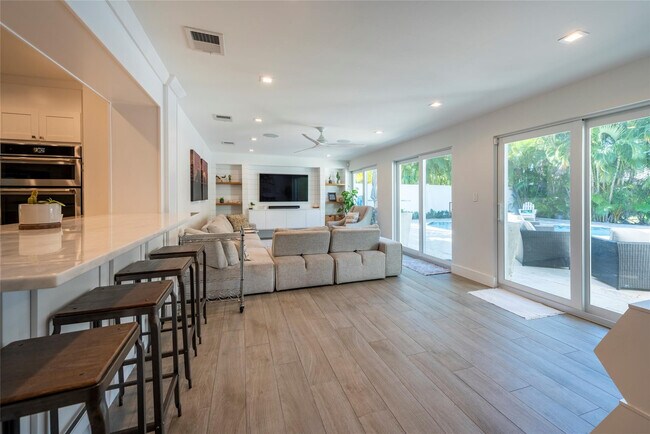 Building Photo - 1959 SE 25th Ave