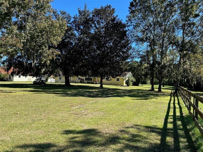 Building Photo - 1567 Brooks Ln