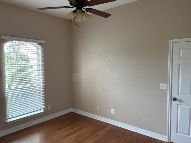 Building Photo - 6008 Bedrock Dr