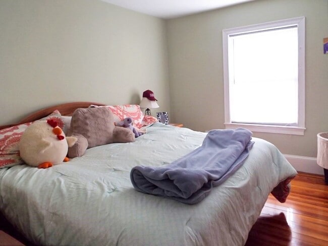 Building Photo - 810 Washington St