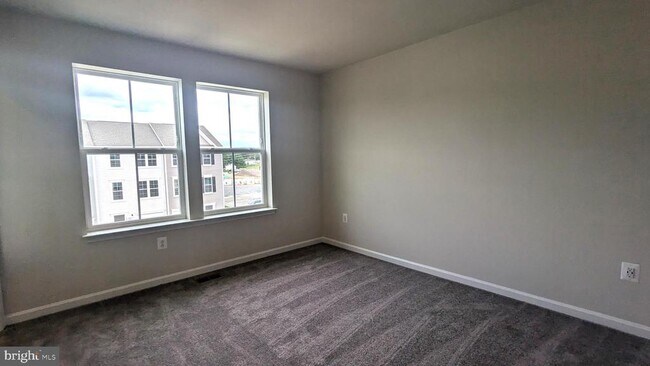 Building Photo - 151 Cooperage Rd