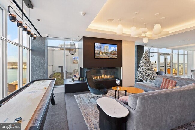 Building Photo - 925 N Fairfax St