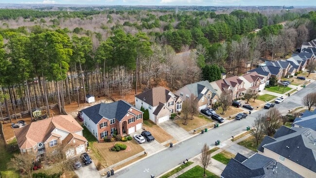 Building Photo - Beautiful Home just minutes from Mountain Island lake