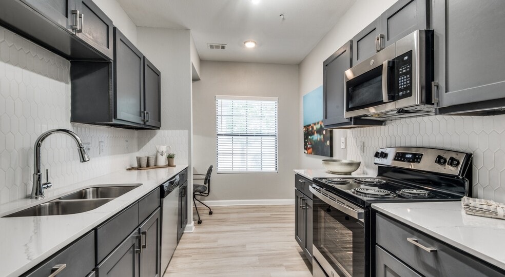 Spacious kitchens with thoughtful details - The Vincent