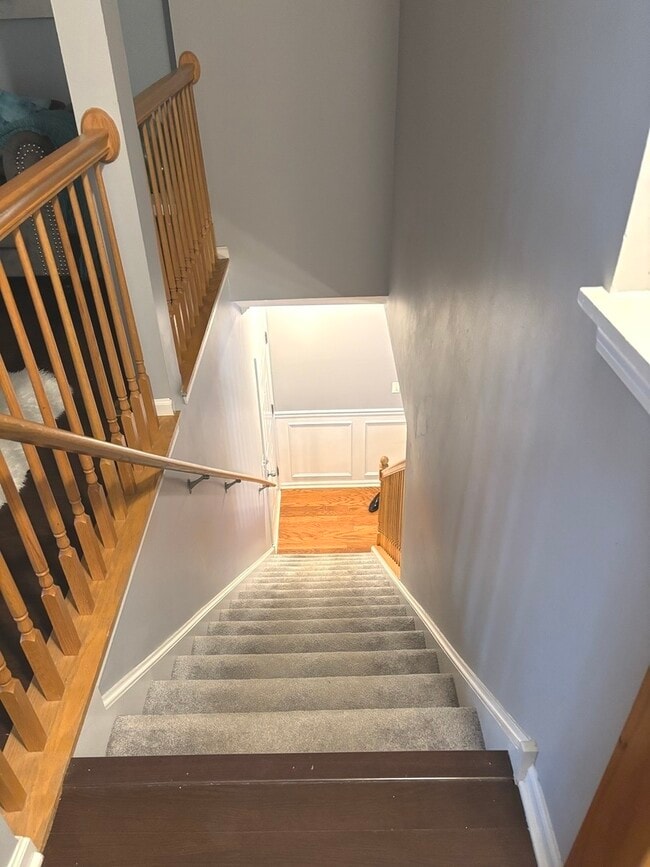 Building Photo - 549 Springbrook Trail N