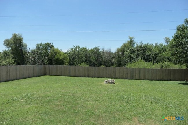 Building Photo - 413 Cattail Cir