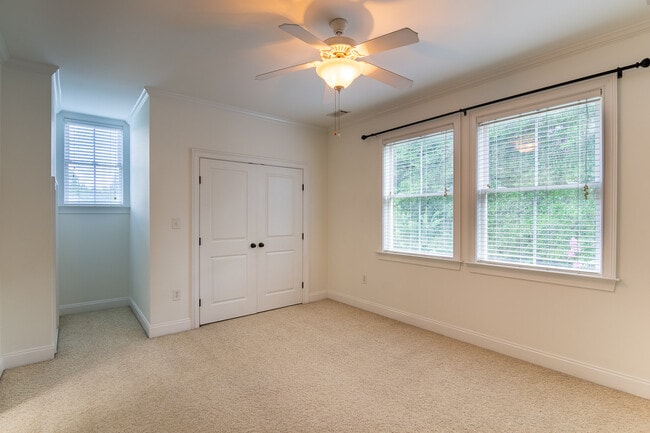 Building Photo - 202 Lagoon Dr