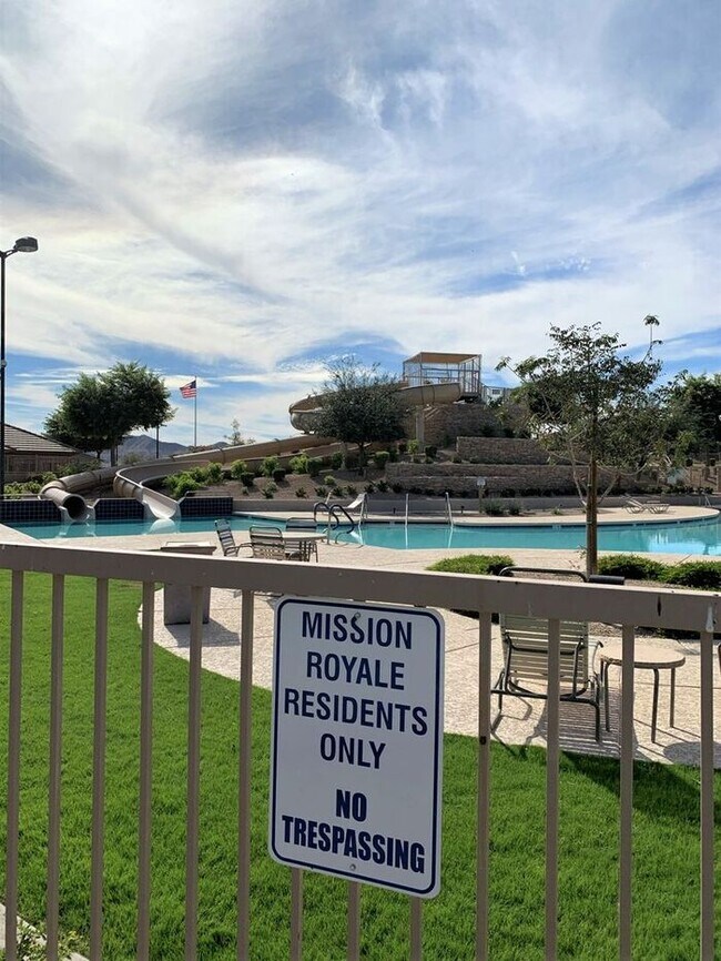 Building Photo - Mission Royal Resort Living Community! 5bd 3ba! Golf Course & Water Park!