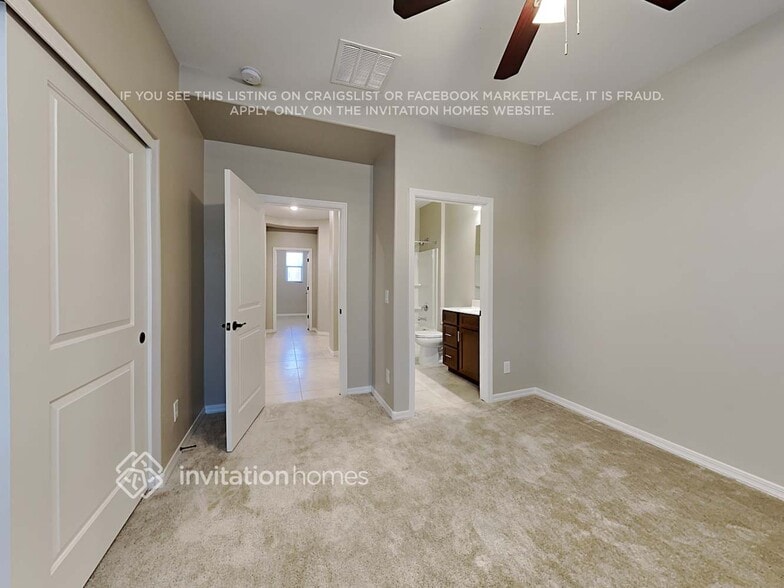 Building Photo - 9631 E Ripple Dr