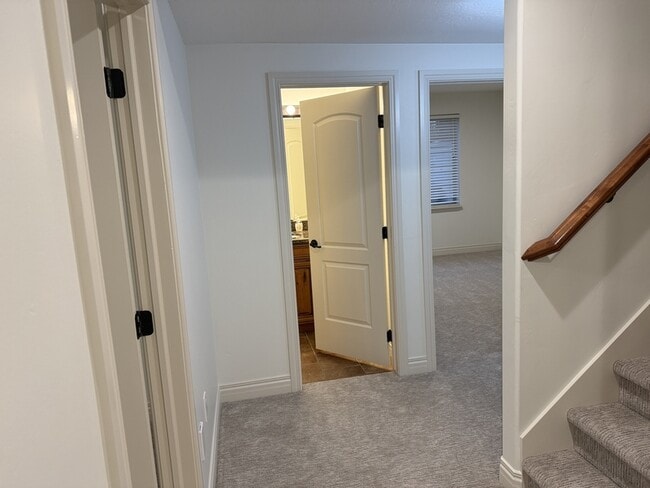 Building Photo - 14328 S Log Home Ln