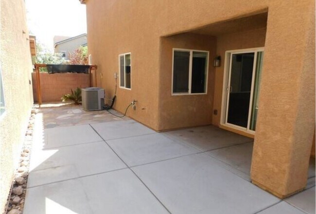 Building Photo - 10087 Emerald Edgewater Ct