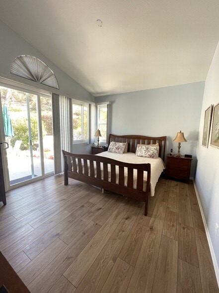 Building Photo - 4868 Thebes Way