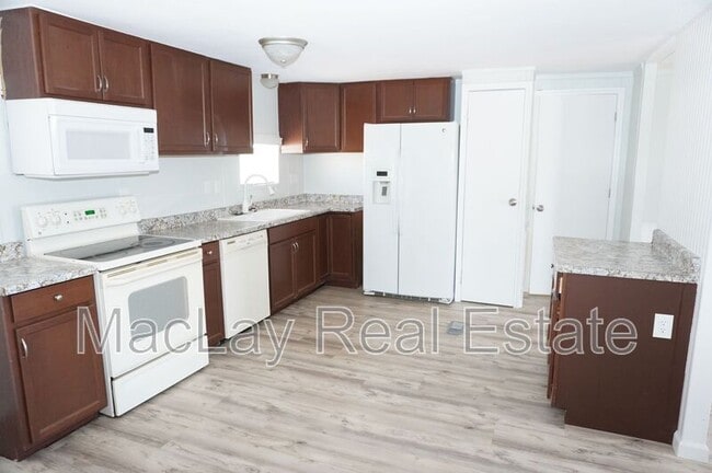 Building Photo - 720 S 97th Pl