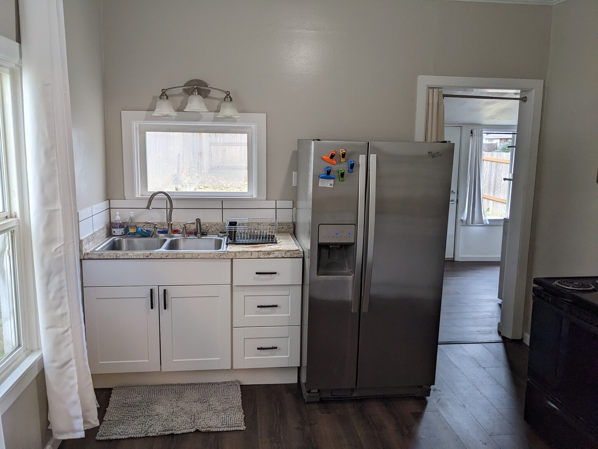 Building Photo - 4116 S Thompson Ave