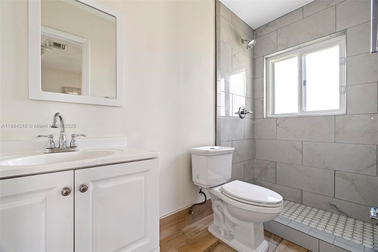 Building Photo - 838 NW 10th Ave