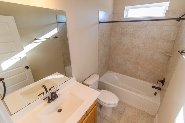 Building Photo - 18610 Parkland Square Pl