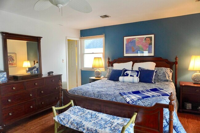 Building Photo - 13 S Haverford Ave