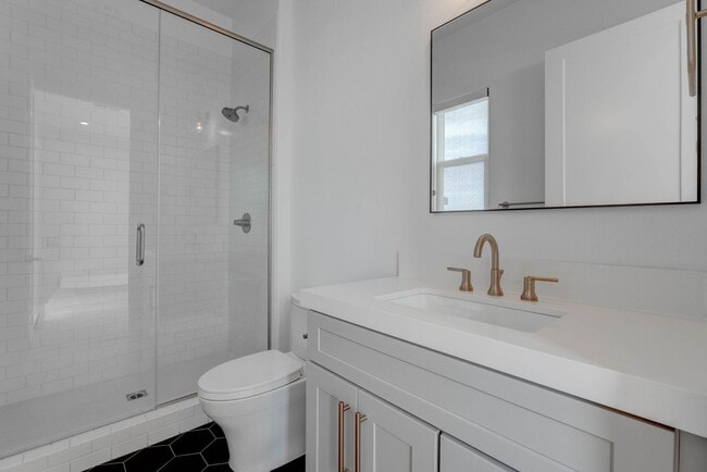 Building Photo - 756 Bruce Moorland St