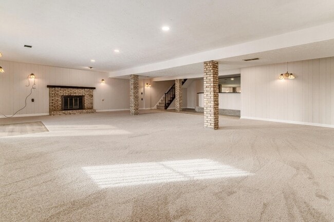 Building Photo - 6253 Headley Heights Ct