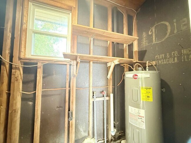 Building Photo - 8785 Jernigan Rd