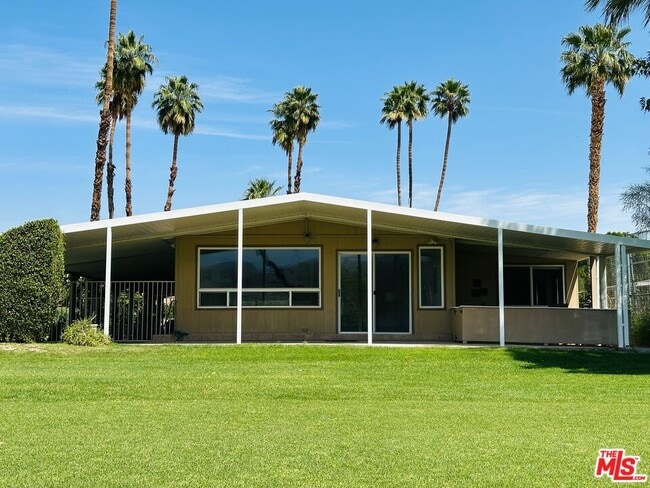 Building Photo - 425 S Paseo Laredo