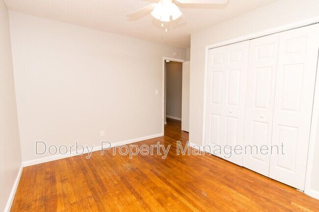 Building Photo - 7911 Hixson Pike