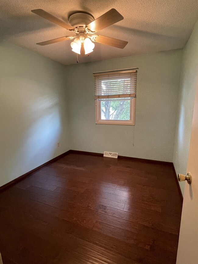 Building Photo - 964 Patricia Ann Dr