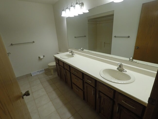 Building Photo - 1209 W Wausau Ave