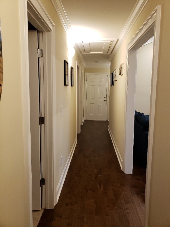 Building Photo - 972 Wheat Ridge Dr