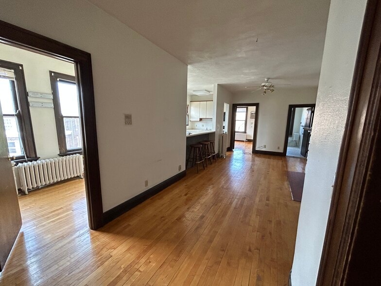 Building Photo - 612 Howard Plz