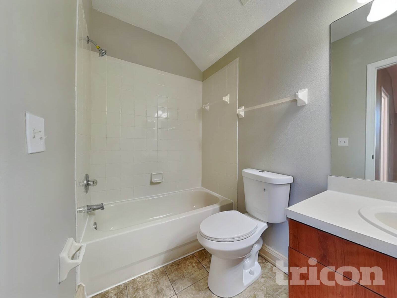 Building Photo - 10221 Summerview Cir