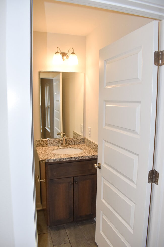 Building Photo - 130 East Ave