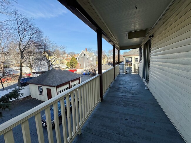 Building Photo - 313 Clifton St