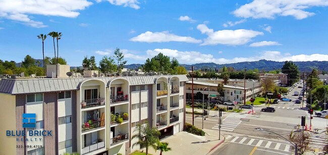 Building Photo - 12325 Chandler Blvd