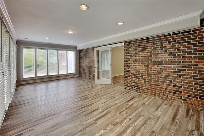 Building Photo - 2916 Sope Creek Dr