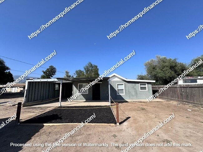 Primary Photo - Nice Back House For Rent
