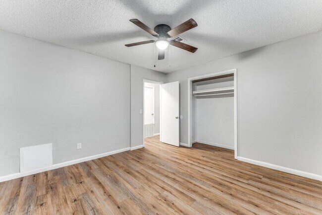 Building Photo - 742 N 6th St