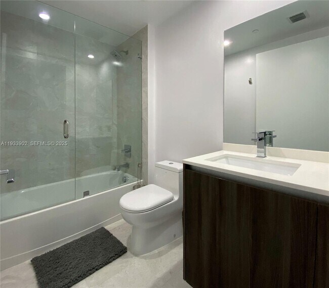 Building Photo - 488 NE 18th St