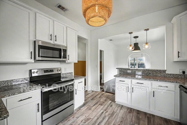 Building Photo - 2650 Green St