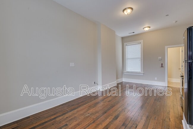 Building Photo - 1246 Broad St