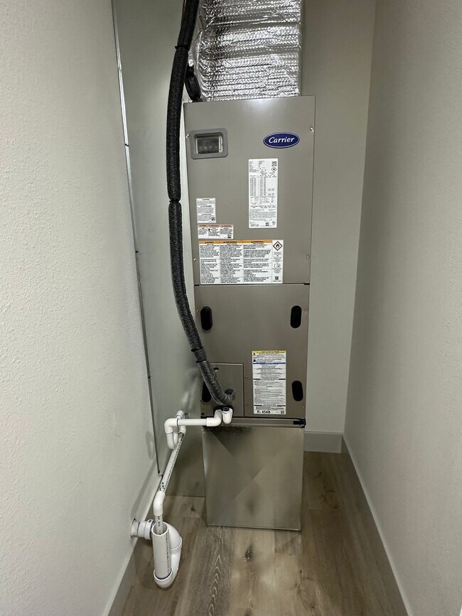 Building Photo - BRAND NEW 3 Bed 2 Bath in WAYNESVILLE - FOR RENT