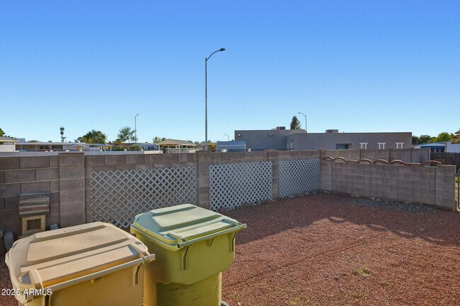 Building Photo - 17048 N 66th Terrace