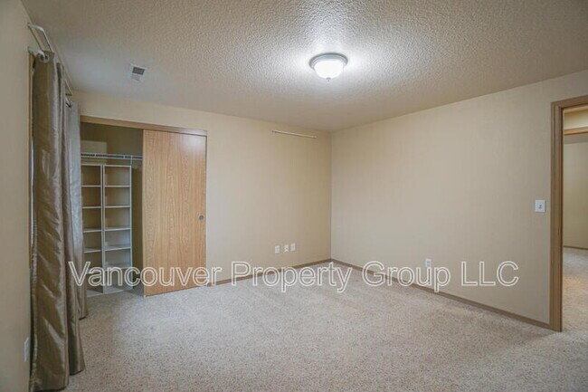 Building Photo - 2420 NE 165th Ave