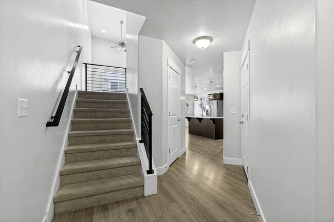 Building Photo - 4864 Spire Wy